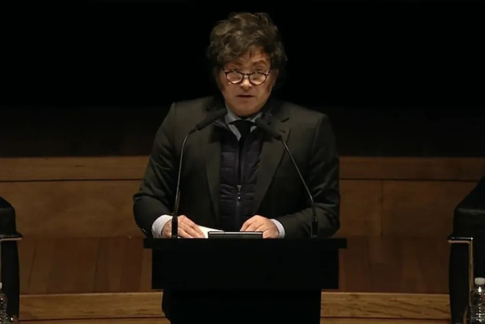 Milei veta ley de financiamiento universitario.