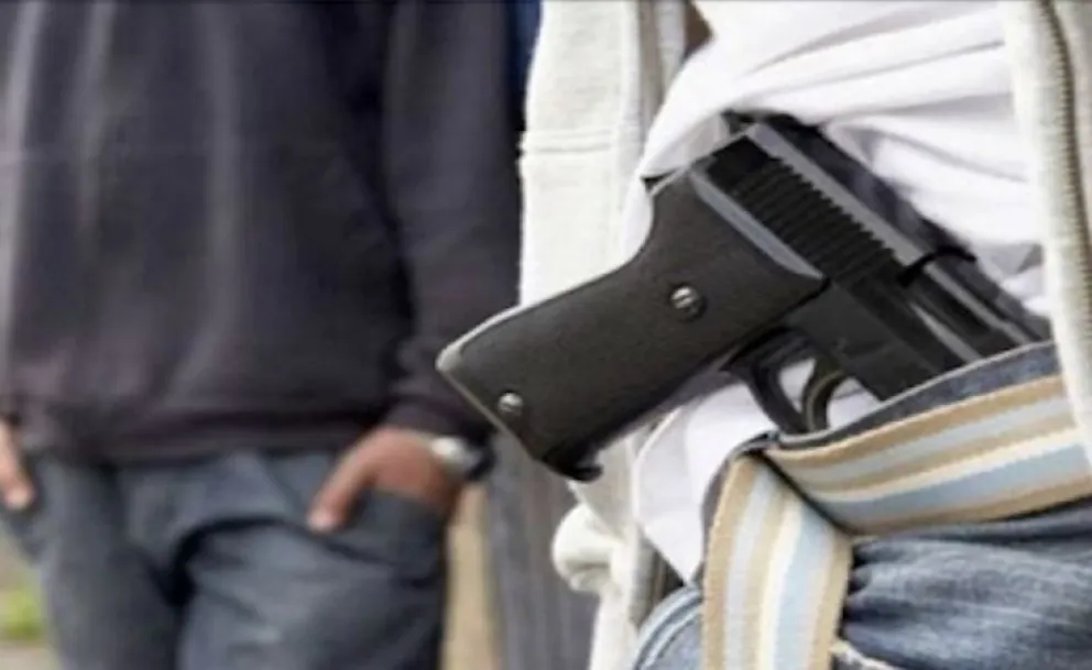 Bajan la edad para portar armas.